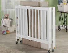 Load image into Gallery viewer,  Roxy Three Level Mini Portable Crib