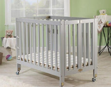 Load image into Gallery viewer,  Roxy Three Level Mini Portable Crib