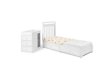 Load image into Gallery viewer, Daphne 3 in 1 Crib and Changer Combo